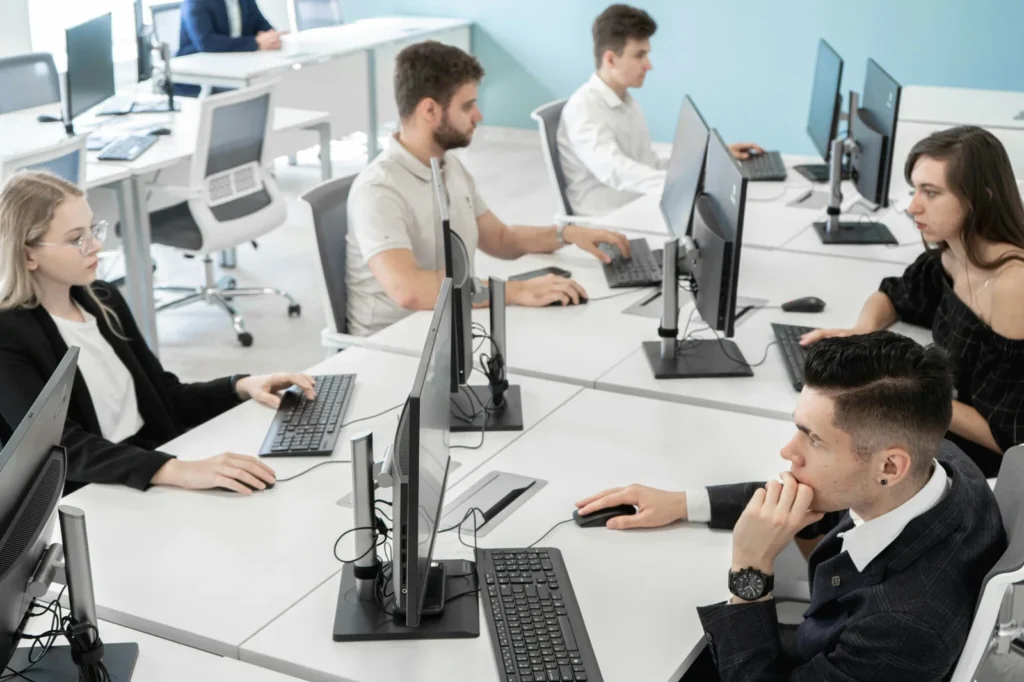 Customer Service for Businesses From Garage2Global